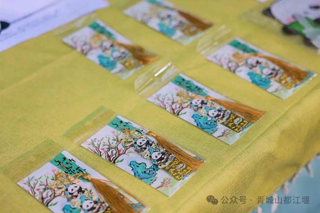 都江堰太火爆NPC白娘子被求合影到宕机j9国际站登录顶流实锤！这个五一青城山(图7)