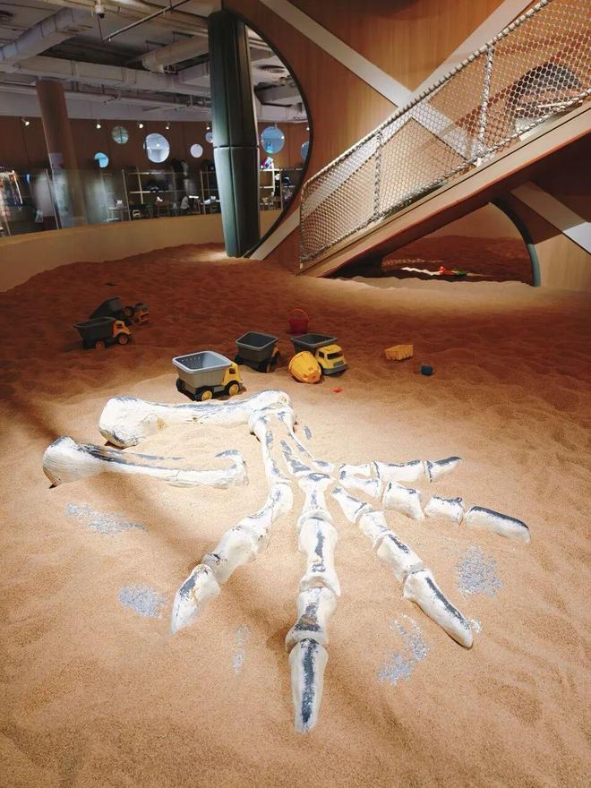 娃找到 20℃ 的「春天」九游会大风降温的北京我们带(图18)