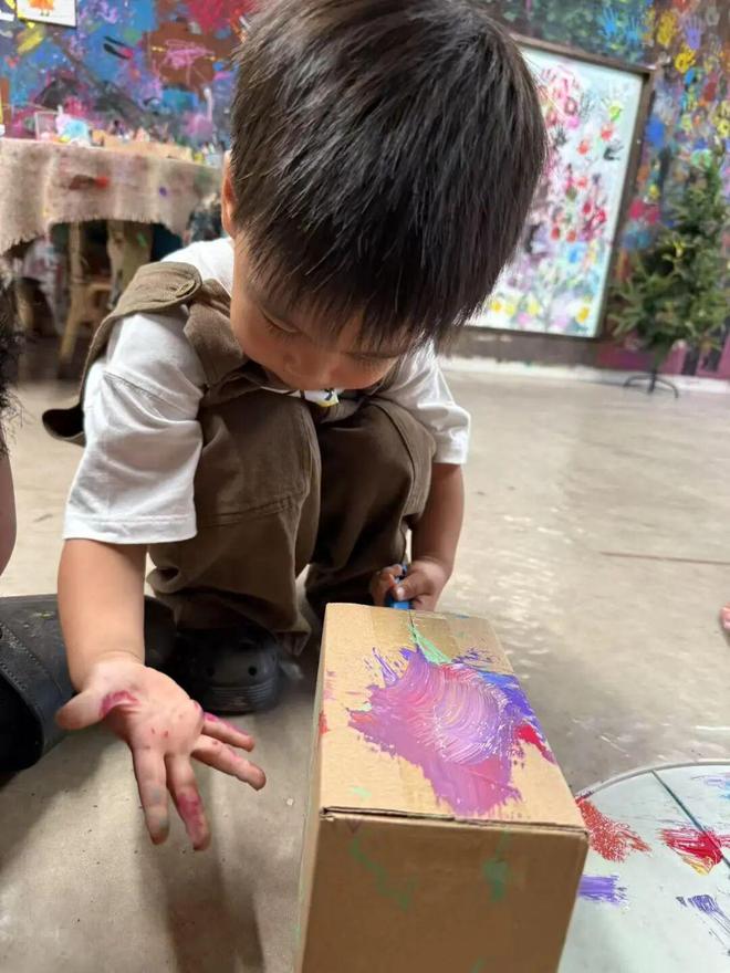 娃找到 20℃ 的「春天」九游会大风降温的北京我们带(图10)